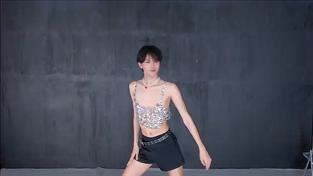 Queen-Vibe 网络视讯表演