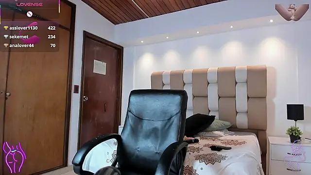 victoria_mooree Chat XXX in diretta