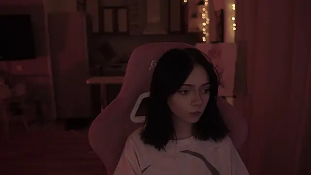 Show modela miuri_miy na web-kameri