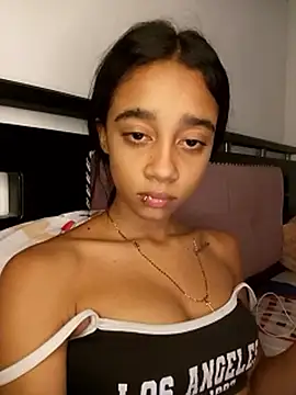 Zoe_Sweett18 Chat XXX in diretta