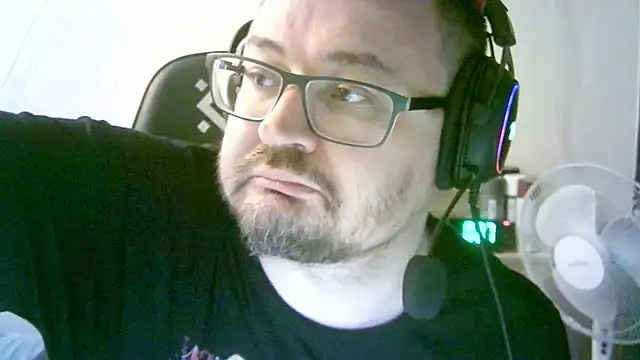 SirAbuser Chat XXX in diretta