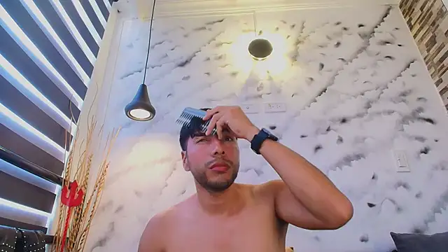 Max_Hornyeのウェブカメラショー