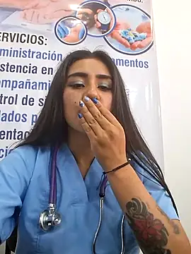 CAROLINE__07 Chat XXX in diretta