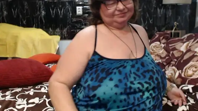 SweetMommaX Webcam show