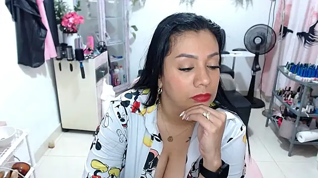 Chat +18 de titsbiglovers ao vivo