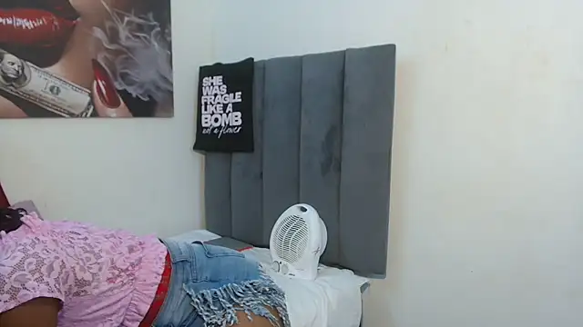 Moreish-06 Adlı Modelin Canlı XXX Sohbeti