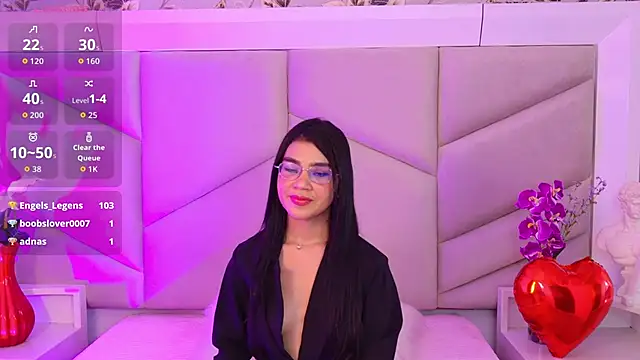 OliviaDiaz: онлайн-секс-чат