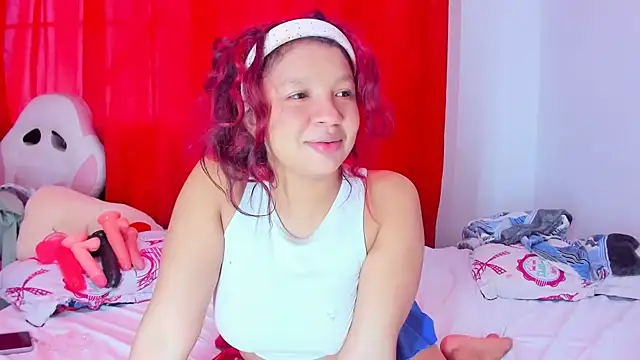 Emily_Coper18's Live XXX Chat