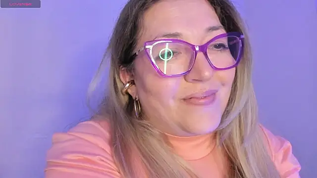 Naty_Mature_のライブXXXチャット