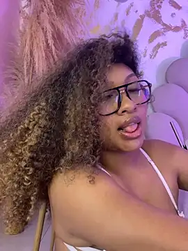 sabrina_lafaux_cr Adlı Modelin Canlı XXX Sohbeti