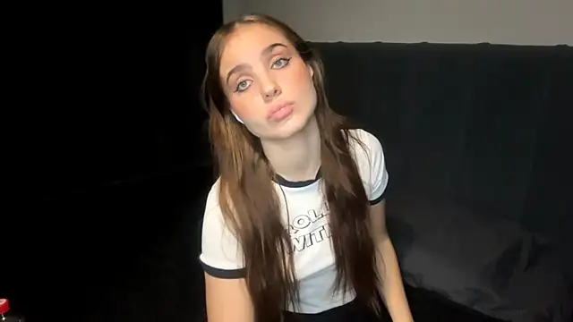 LowriseZiziphus' Live XXX Chat