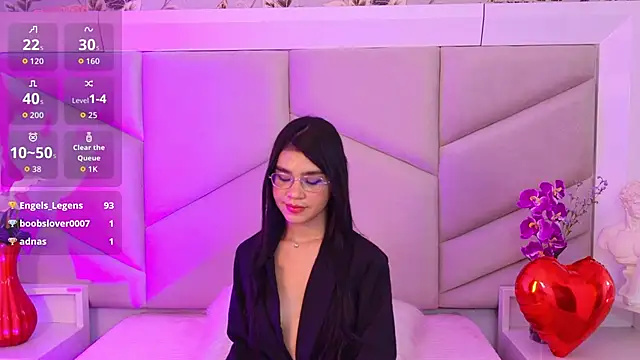 OliviaDiaz Show in webcam