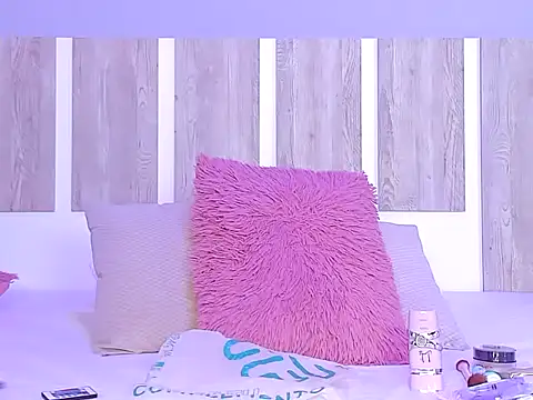 EmilySearss Adlı Modelin Canlı XXX Sohbeti