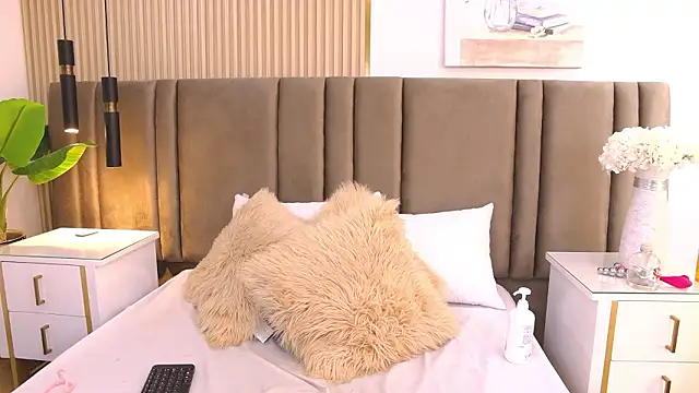 SaraLugo's Live XXX Chat