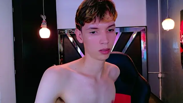 Liam_Green1: онлайн-секс-чат