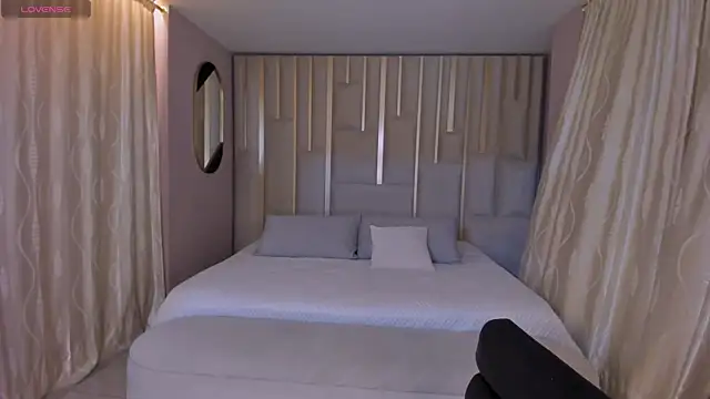 AmaliaCrusのライブXXXチャット