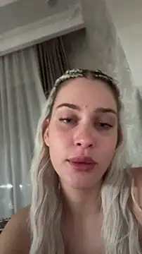 KikiWatson's Live XXX Chat