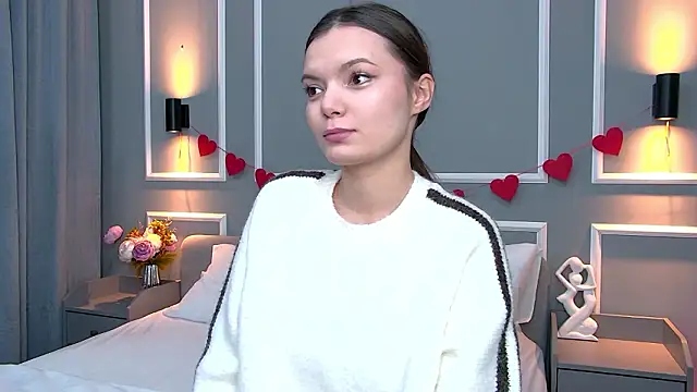 AsterQuinn's Live XXX Chat