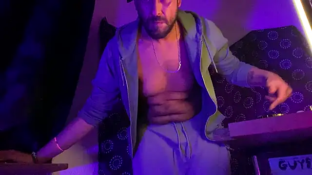 Sembang XXX Secara Langsung Guyst049