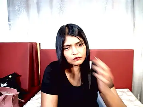 IndianAlisha's Live XXX Chat