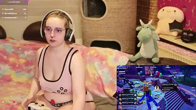 Chat +18 de GamerGirl_Eve ao vivo