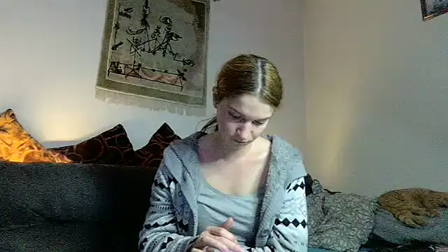 Mercedeswoman8's Live XXX Chat