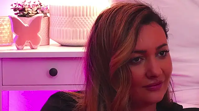 YaaraCollins Live XXX-chat