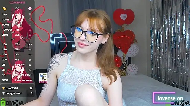 Show modela MeganNewCat na web-kameri