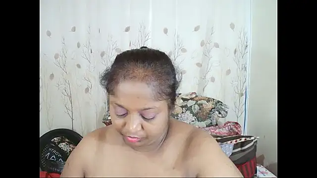 Chat XXX en directo de Indiantasha