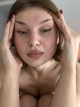 Emaline_FaneのライブXXXチャット