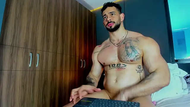 massimo_visconti Live XXX Chat