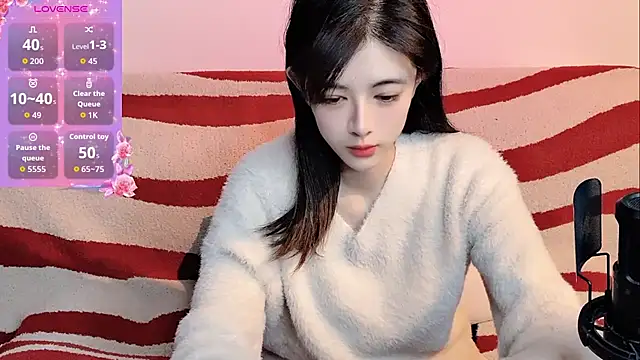 XXX chat uživo modela Nuomio