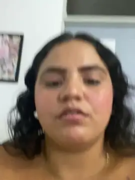 Chat +18 de _alina_9 ao vivo