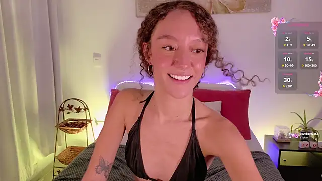 Chat +18 de ChloeMoreti ao vivo