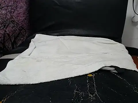 _mailyy_ Adlı Modelin Canlı XXX Sohbeti