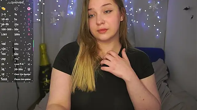 CuteSharlotiのライブXXXチャット