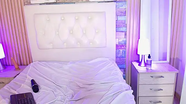 Chat +18 de Amy_channel ao vivo