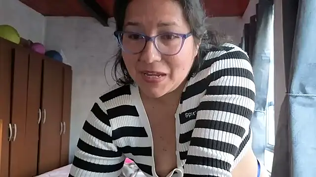 scarlett_widow_ élő XXX-chatje