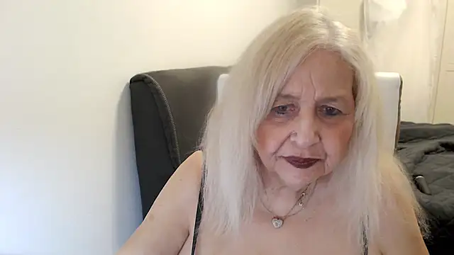 SusiLifeXXX live XXX chat