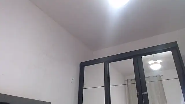 แชท XXX สดของ Srta_Jhenny