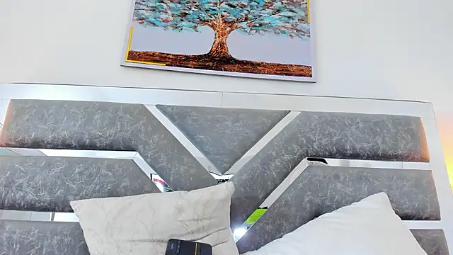 แชท XXX สดของ Slut_Milf_