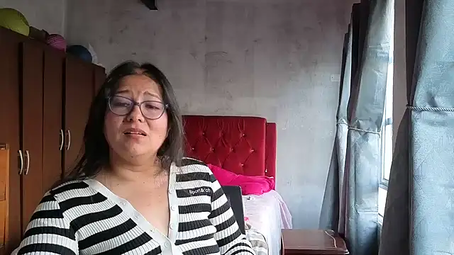 scarlett_widow_'s Webcam Show