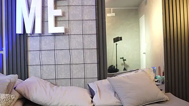 Tayler_Kim Live XXX-Chat