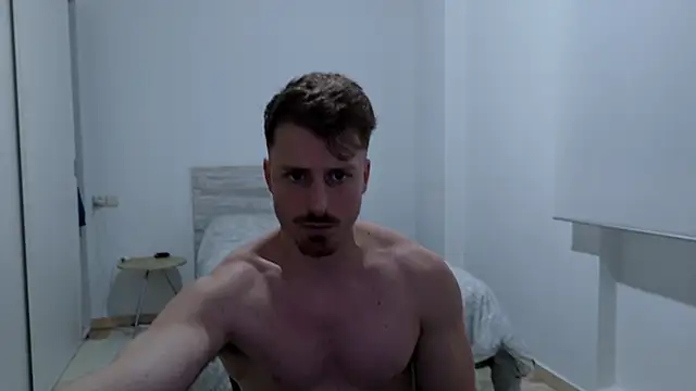 zeusoctavian1 即時 XXX 聊天