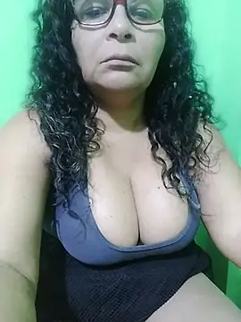 Amarantha25 élő XXX-chatje