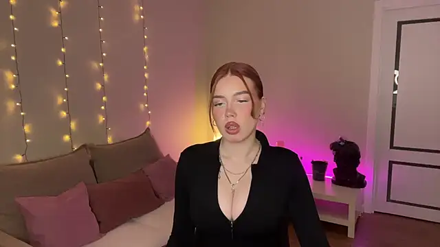 mistress_of_hearts' Live XXX Chat