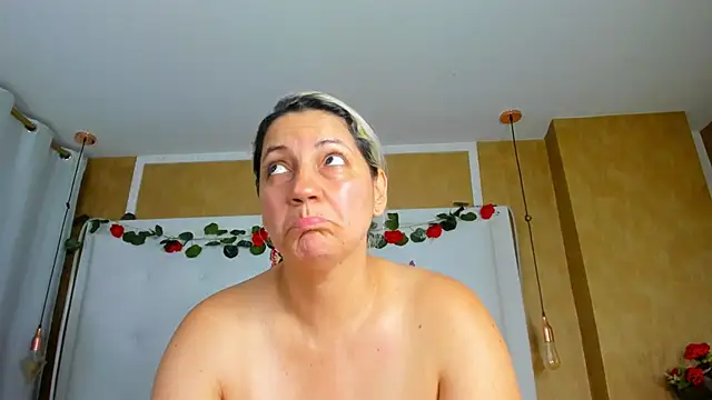 Heidy_milf Live XXX Chat