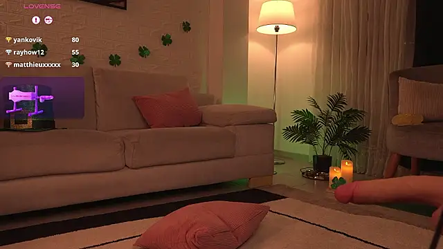 GiaFaaris Chat XXX live