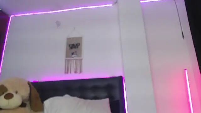 Chat XXX en directo de Sofieevans_