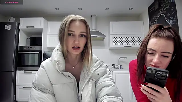 Show modela lisenok na web-kameri